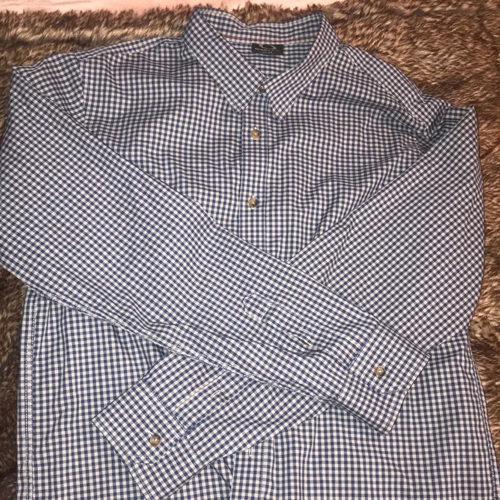 Men’s Oakley button up